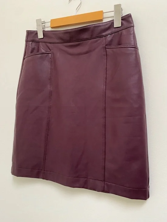 Reitmans Faux Leather Pencil Skirt - Plum - Picture 3 of 10
